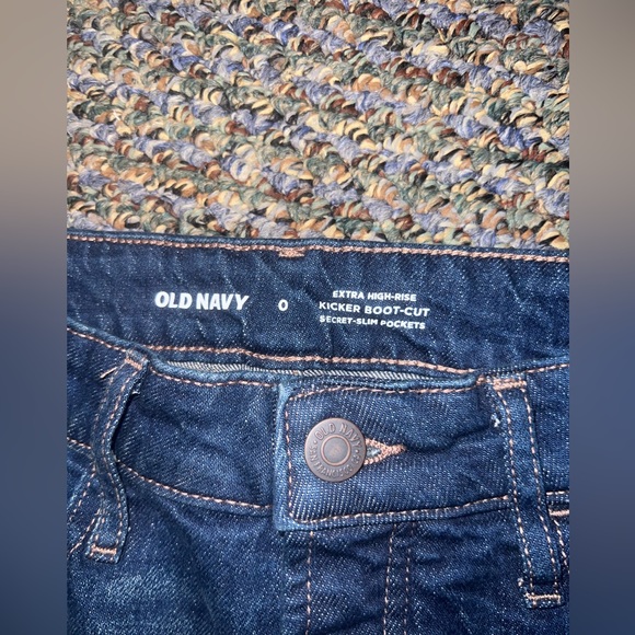 Old navy Bootcut Jeans - Picture 2 of 3
